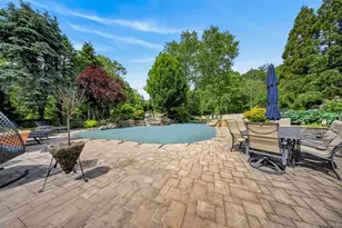 5 Glen Hill Ct, Dix Hills, NY 11746 - Photo 40