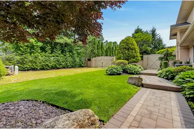 5 Glen Hill Court, Dix Hills, NY 11746 - Photo 34