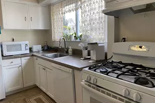 46 Sterling Ct, Huntington, NY 11743 - Photo 6