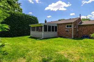 183 N Oak St, Massapequa, NY 11758 - Photo 28