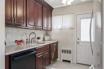 183 N Oak Street, Massapequa, NY 11758 - Photo 14