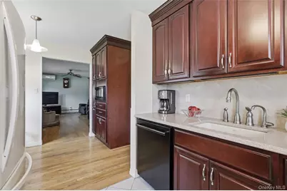 183 N Oak Street, Massapequa, NY 11758 - Photo 20