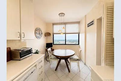 27010 Grand Central Parkway #21D, Floral Park, NY 11005 - Photo 8