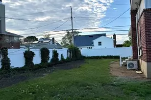 9 N Walnut Pl, Massapequa, NY 11758 - Photo 12