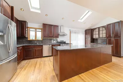 6 Manor Drive, Bethpage, NY 11714 - Photo 6