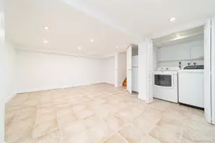 6 Manor Dr, Bethpage, NY 11714 - Photo 18