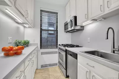 225 W 25th Street #5K, New York, NY 10001 - Photo 8