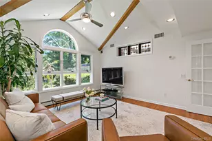 30 High Point Ln, Scarsdale, NY 10583 - Photo 12