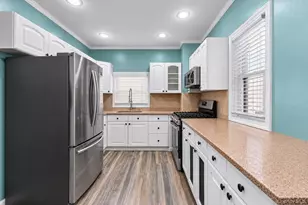 43 Dewitt St, Valley Stream, NY 11580 - Photo 14
