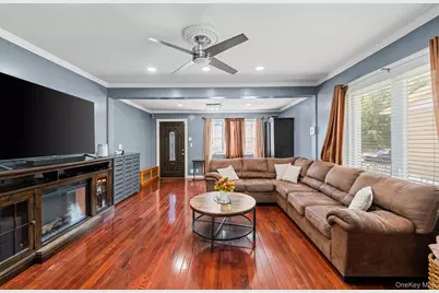 43 Dewitt Street, Valley Stream, NY 11580 - Photo 6