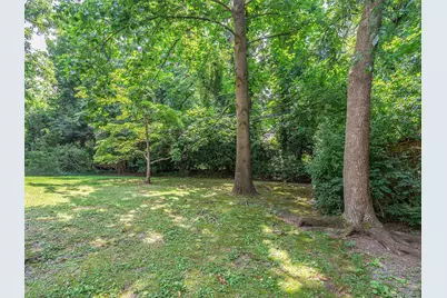 10 Amherst Road, Great Neck, NY 11021 - Photo 16