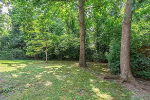 10 Amherst Rd, Great Neck, NY 11021 - Photo 16