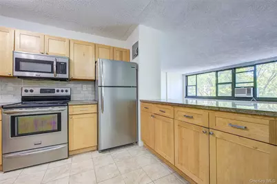 10-10 166th Street #5D, Whitestone, NY 11357 - Photo 10