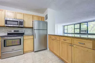 10-10 166th St, Whitestone, NY 11357 - Photo 10