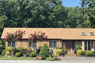 370 Avenue A, Ronkonkoma, NY 11779 - Photo 2