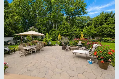 370 Avenue A, Ronkonkoma, NY 11779 - Photo 10