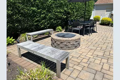 708 Clemons Street, Bellmore, NY 11710 - Photo 24