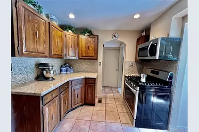 708 Clemons Street, Bellmore, NY 11710 - Photo 6