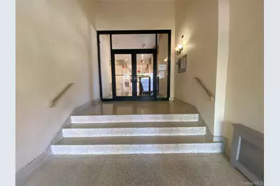 134-54 Maple Avenue #5K, Flushing, NY 11355 - Photo 2