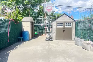 53-38 66th St, Maspeth, NY 11378 - Photo 14