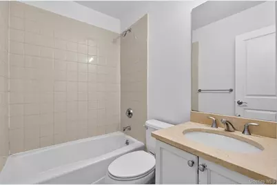 343 Soundview Lane, College Point, NY 11356 - Photo 14