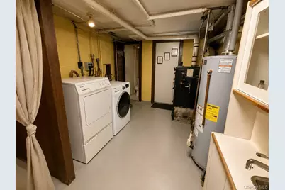 95-19 242nd Street, Floral Park, NY 11001 - Photo 22