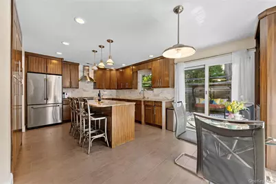246 Hamlet Drive, Jericho, NY 11753 - Photo 2