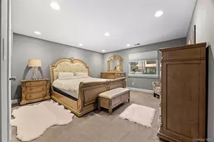 246 Hamlet Dr, Jericho, NY 11753 - Photo 4