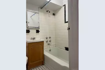 7101 35th Avenue, Jackson Heights, NY 11372 - Photo 6