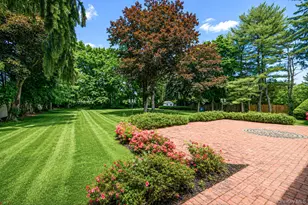 35 High Pasture Cir, Dix Hills, NY 11746 - Photo 46
