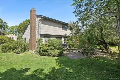 7 Stirrup Lane, Glen Cove, NY 11542 - Photo 2