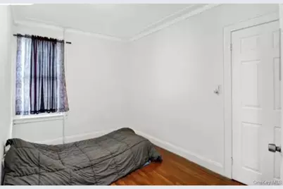 9503 Cresskill Place, Jamaica, NY 11435 - Photo 16