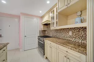 63-36 99th St, Rego Park, NY 11374 - Photo 16
