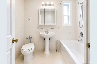 30-11 Parsons Boulevard #4O, Flushing, NY 11354 - Photo 14