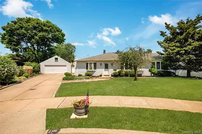 2316 Poe Court, Seaford, NY 11783 - Photo 1