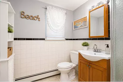 377 Montgomery Avenue, West Babylon, NY 11704 - Photo 30