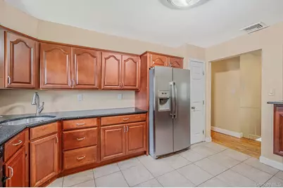377 Montgomery Avenue, West Babylon, NY 11704 - Photo 10