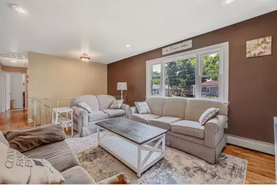 377 Montgomery Avenue, West Babylon, NY 11704 - Photo 12