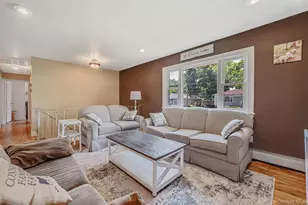 377 Montgomery Ave, West Babylon, NY 11704 - Photo 12