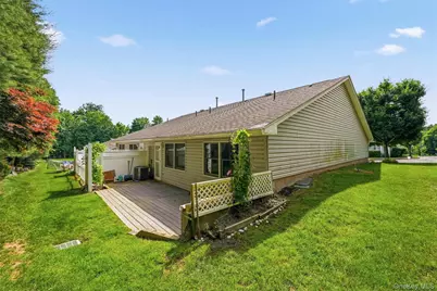 36 Windsor Circle #D1, New City, NY 10956 - Photo 24