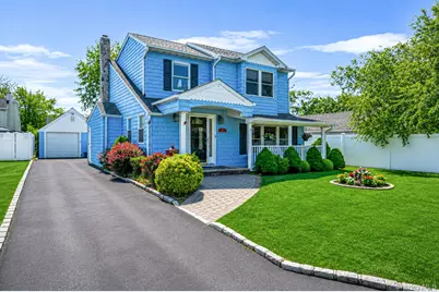61 N Ocean Avenue, Islip, NY 11751 - Photo 2