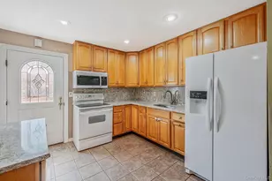 61 N Ocean Ave, Islip, NY 11751 - Photo 10