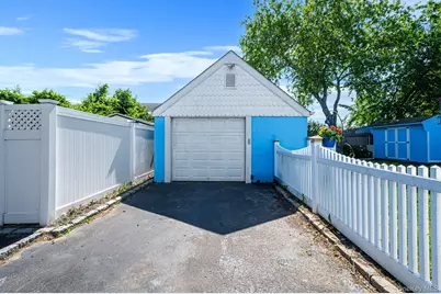 61 N Ocean Avenue, Islip, NY 11751 - Photo 36