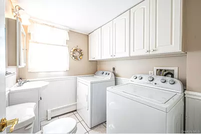 61 N Ocean Avenue, Islip, NY 11751 - Photo 18