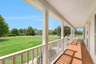 16 Jared Ct, Slate Hill, NY 10973 - Photo 2