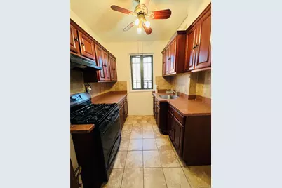 44 Metropolitan Oval #7C, Bronx, NY 10462 - Photo 2