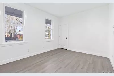 254 Charles Avenue #1, New York, NY 10302 - Photo 6