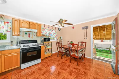 22 Montgomery Street, Brentwood, NY 11717 - Photo 6
