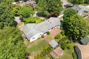 4 N Balin Ct, South Setauket, NY 11720 - Photo 4