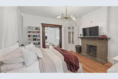 167 Voss Avenue, Yonkers, NY 10703 - Photo 8